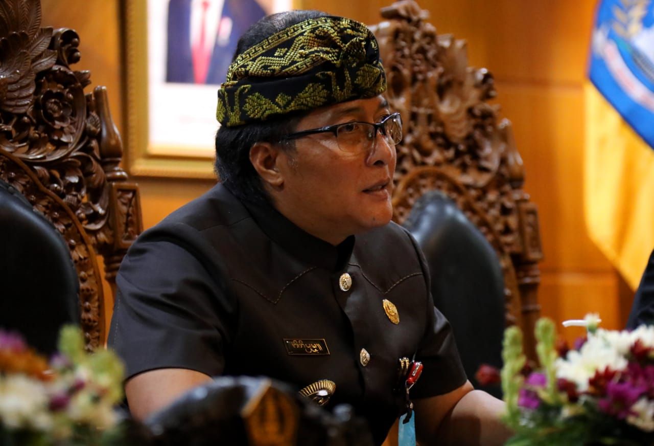 podiumnews.com-Giri Prasta Komit Prioritaskan APBD Untuk Ringankan Beban Masyarakat